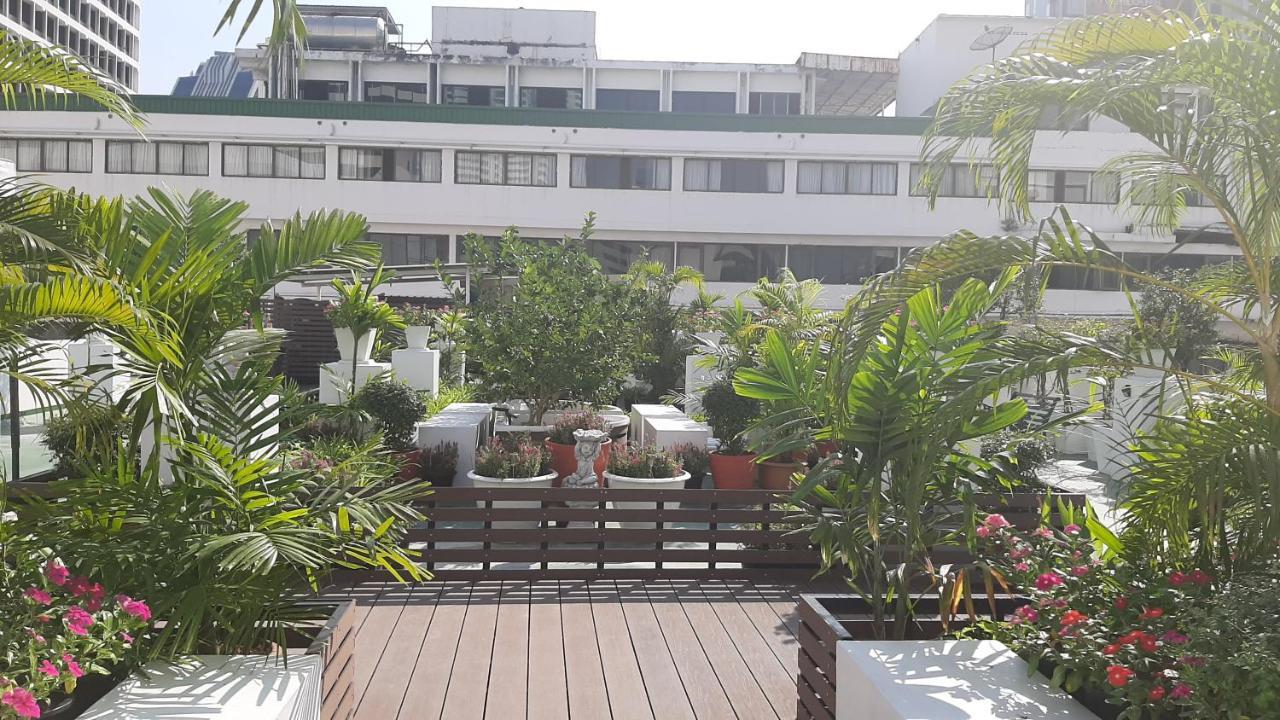City Plaza Nana Hotel Bangkok Exterior foto