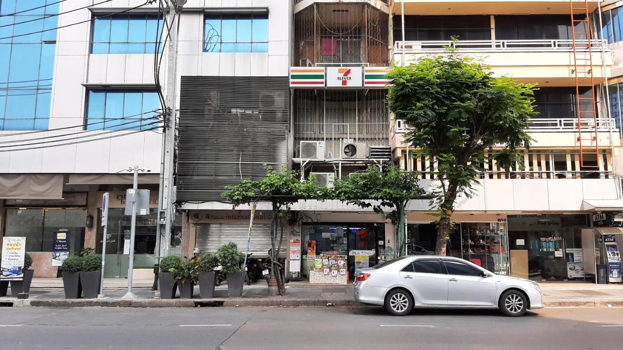City Plaza Nana Hotel Bangkok Exterior foto
